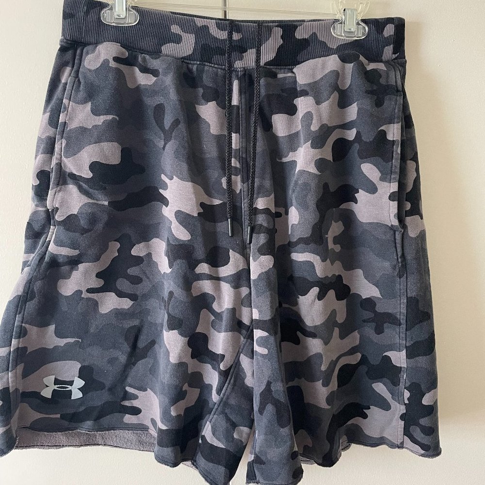 Under Armor Fleece Cutoff Grey Camo Shorts (M)
